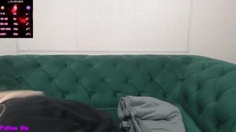 ivanacharm online show from April 19, 2026, 3:06 am