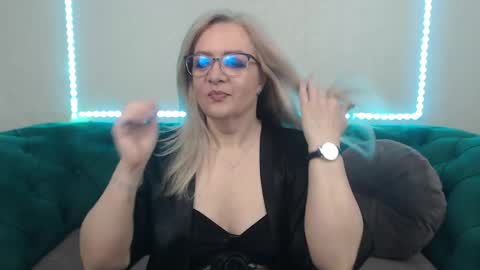 ivanacharm online show from April 21, 2026, 3:46 am