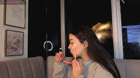 Ivanna West online show from April 8, 2026, 9:53 am