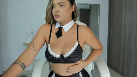 Snapshot of ivannasaenzcute chatting on March 11, 2025, 12:54 am Ivanna online show from March 11, 2025, 12:54 am