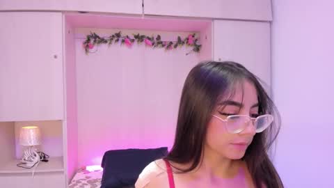 Ivy online show from December 22, 2025, 4:09 am