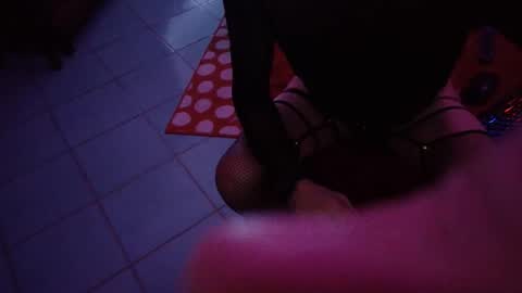 yves online show from October 18, 2025, 5:10 am