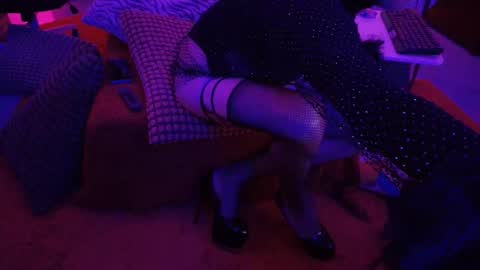 yves online show from November 25, 2025, 12:32 am