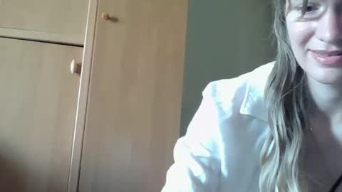 Snapshot of ivetta911 chatting on May 22, 2026, 7:15 am ivetta911 online show from May 22, 2026, 7:15 am