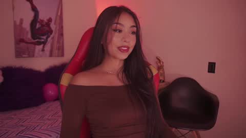 iveet  online show from November 26, 2025, 5:19 am