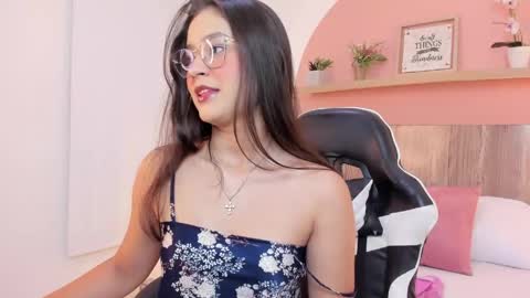 I V E T T E online show from April 20, 2026, 7:37 pm