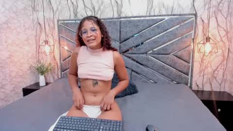 Ivis  online show from February 16, 2025, 2:43 pm