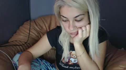 RosseEssor online show from October 28, 2025, 5:11 am