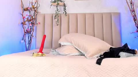 Ivone Adams online show from February 28, 2026, 8:54 pm