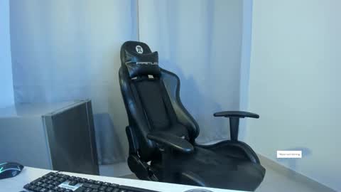 ivone_ashar online show from March 11, 2026, 2:56 pm