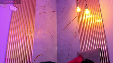 Ivon online show from November 18, 2025, 12:20 pm