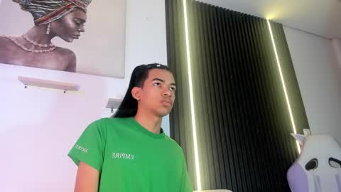 Ivon online show from November 28, 2025, 12:08 pm