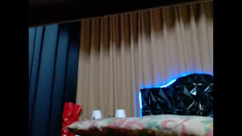 ivone_twinkle online show from April 6, 2026, 5:14 pm