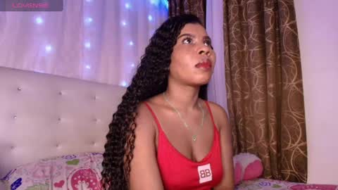 Snapshot of ivonjoness chatting on May 24, 2026, 3:33 am Ivon Miss Jones online show from May 24, 2026, 3:33 am