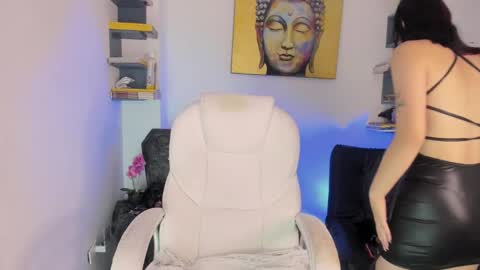 Ivonne  online show from October 29, 2025, 12:40 pm