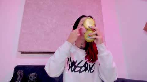 Ivonne  online show from February 17, 2026, 12:23 pm