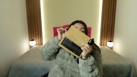 I V O N N E R O S S online show from April 21, 2026, 11:49 am