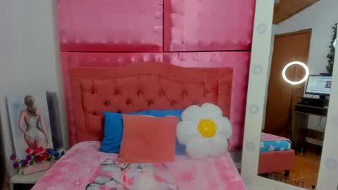 Ivonny online show from November 22, 2025, 11:09 am