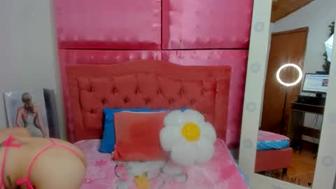 Ivonny online show from November 25, 2025, 11:10 am