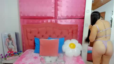 Ivonny online show from November 26, 2025, 11:00 am