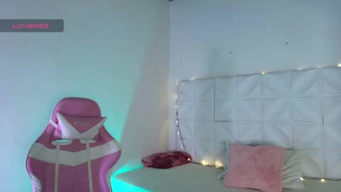 Snapshot of ivonnygoldie chatting on April 27, 2026, 9:13 pm Ivonny online show from April 27, 2026, 9:13 pm