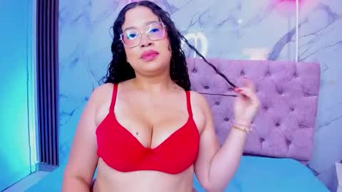 ivonygarciia online show from March 3, 2026, 7:42 pm