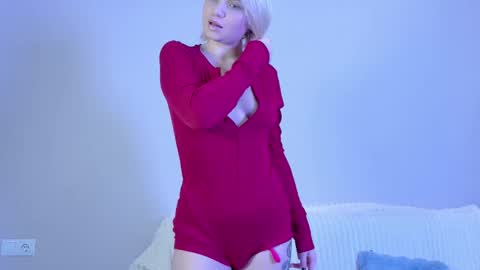 ivory_soule online show from September 28, 2025, 4:23 pm