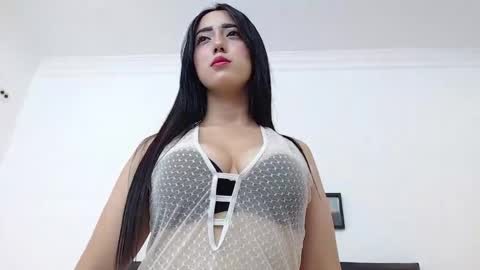 ivorynoir online show from April 13, 2026, 12:54 pm