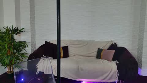 Celine online show from October 22, 2025, 5:19 am