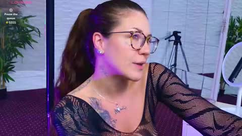 Celine online show from November 15, 2025, 6:00 am