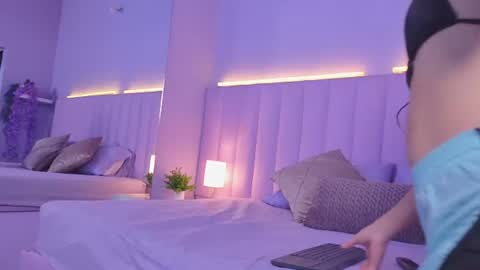 Snapshot of ivy_bloom_ chatting on July 23, 2026, 7:12 pm Ivy online show from July 23, 2026, 7:12 pm