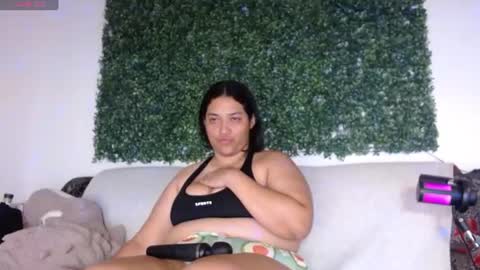 Snapshot of ivy_moon6 chatting on June 23, 2026, 3:21 pm ivy_moon6 online show from June 23, 2026, 3:21 pm