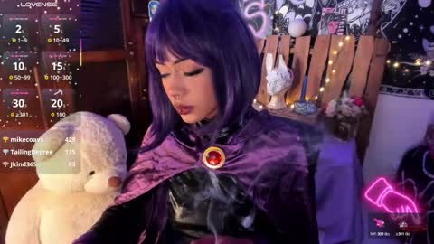 Ivy bank   online show from December 3, 2025, 7:56 pm