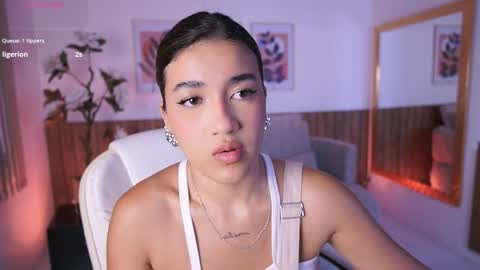 Ivy Grabes online show from April 21, 2026, 1:42 am