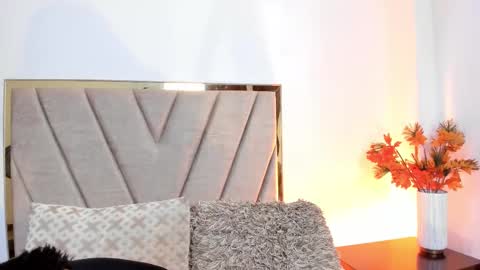 IvyJhonss online show from September 15, 2025, 11:43 am