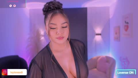 Snapshot of ivyjonesx chatting on May 15, 2026, 11:45 pm Ivy online show from May 15, 2026, 11:45 pm
