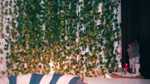 Miss Ivy online show from December 7, 2024, 4:03 pm