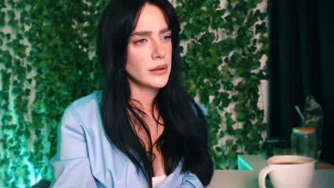 Miss Ivy online show from December 20, 2024, 4:25 pm