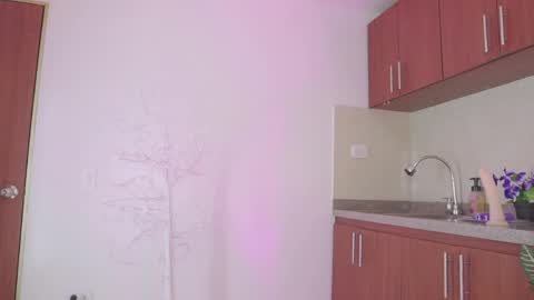 Ivy  online show from April 16, 2026, 12:00 am