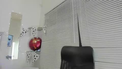 Snapshot of ivymilleer chatting on July 8, 2026, 12:42 pm ivymilleer online show from July 8, 2026, 12:42 pm