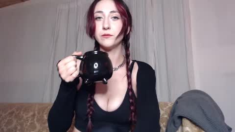 Ivy Rosie online show from October 1, 2025, 1:22 am