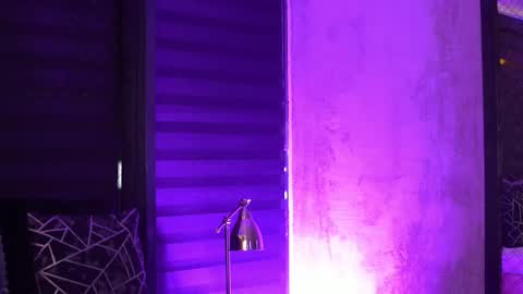 IvyRowa online show from October 22, 2025, 5:34 pm