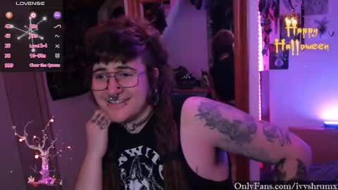 Snapshot of ivyshrumx chatting on October 24, 2025, 1:35 am Ivy ShrumX online show from October 24, 2025, 1:35 am