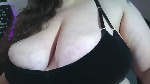 Gwen LaCourt online show from October 27, 2025, 11:14 am