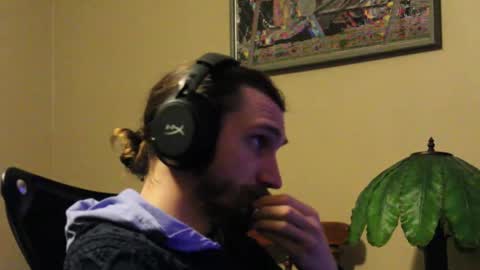 iwhitesmurf online show from December 17, 2025, 7:03 am