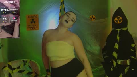 Daisy online show from October 31, 2025, 8:54 pm