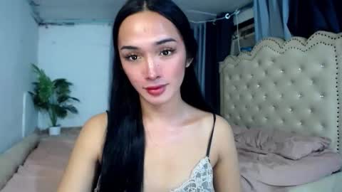 iwillcum4u_ online show from December 4, 2025, 2:43 am