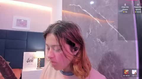 Snapshot of iza_grey chatting on July 11, 2026, 11:46 am Isa online show from July 11, 2026, 11:46 am