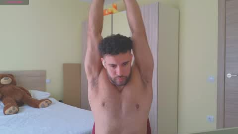 Snapshot of izaak_lover chatting on April 26, 2026, 5:54 pm Izaak online show from April 26, 2026, 5:54 pm