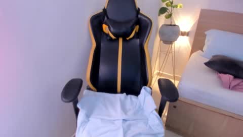 Iza online show from February 4, 2025, 10:34 pm